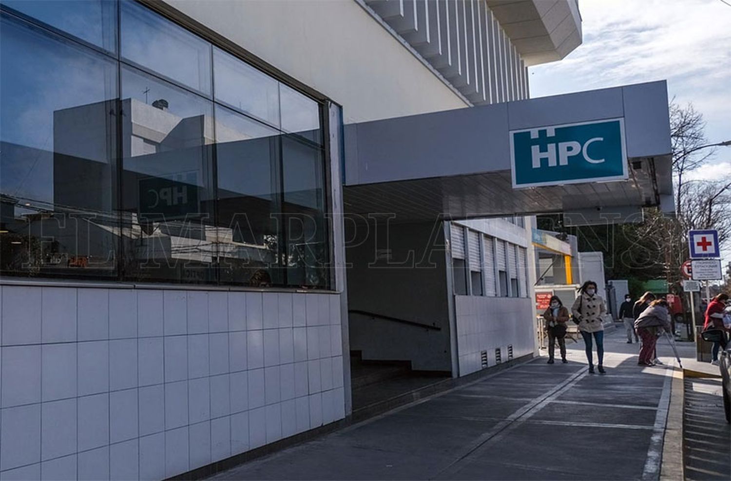 Ya son 11 los residentes del geriátrico internados en el HPC