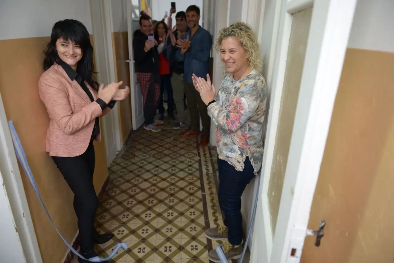 Greta Pena junto a Claudia Vega, titular de la Delegación Mar del Plata en la inauguración de la sedeen 2023.