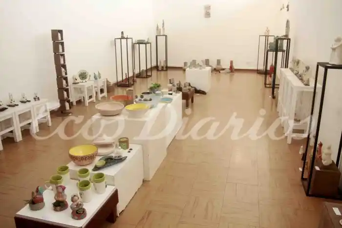 Alumnos de la carrera de cerámica exponen en el Centro Cultural de Necochea
