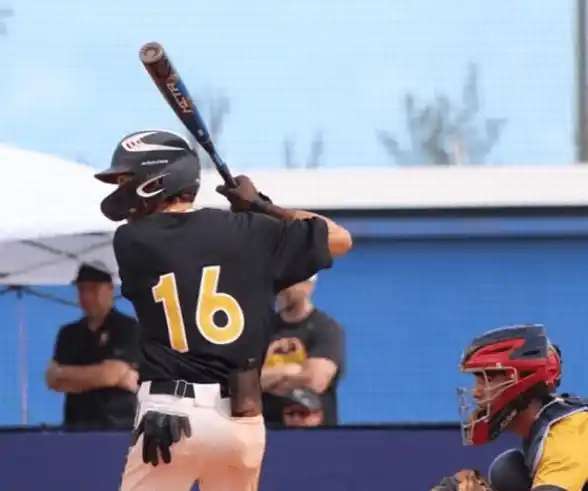 Christopher Levy es amante de los deportes. Foto: Instagram