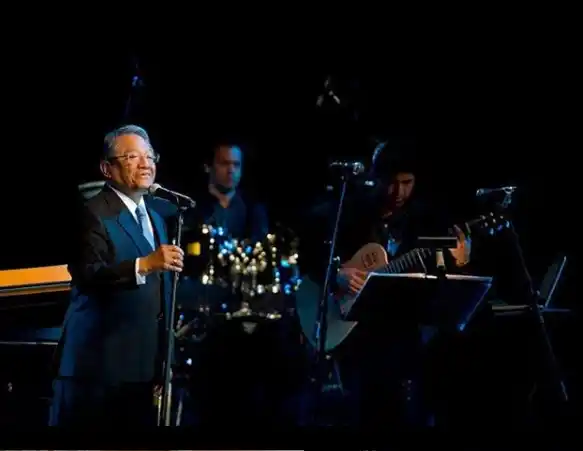 Armando Manzanero se mantiene activo. Foto: Instagram