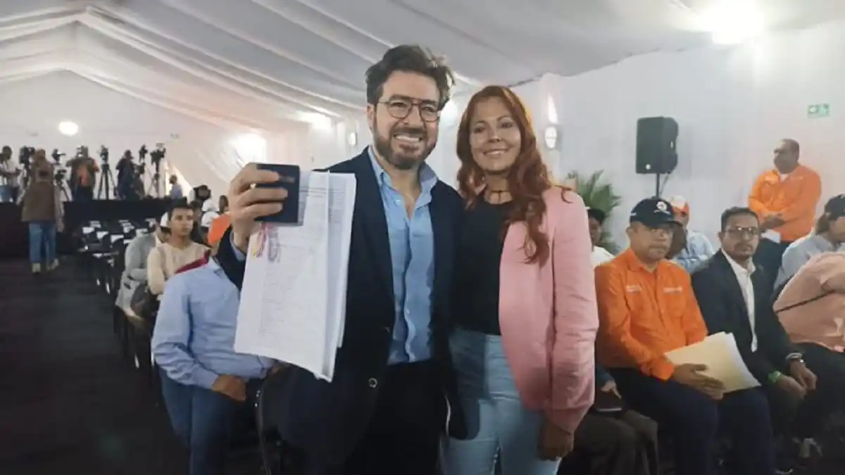 DANIEL CEBALLOS LLEGA CON SU «AREPA»: inscribe su candidatura presidencial y confiesa que es «un colado»