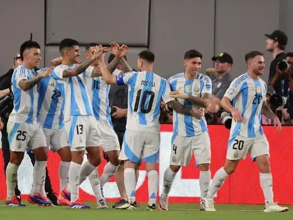 Con la presencia de Messi, la Scaloneta cierra el 2025 a las 13 enfrentando a Angola en Luanda.