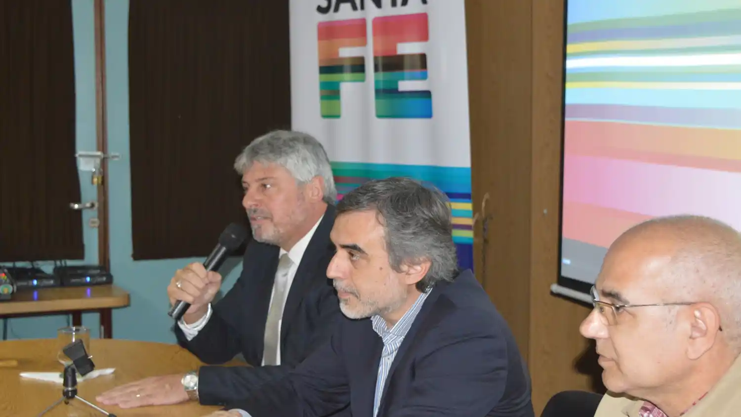 Presentan la política de selección e ingreso de los trabajadores de la salud pública