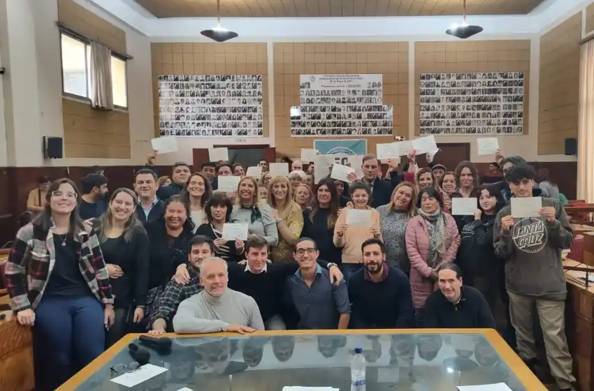 Estudiantes de Mar del Plata y Batán participaron del  4° Encuentro del Parlamento Juvenil del Mercosur