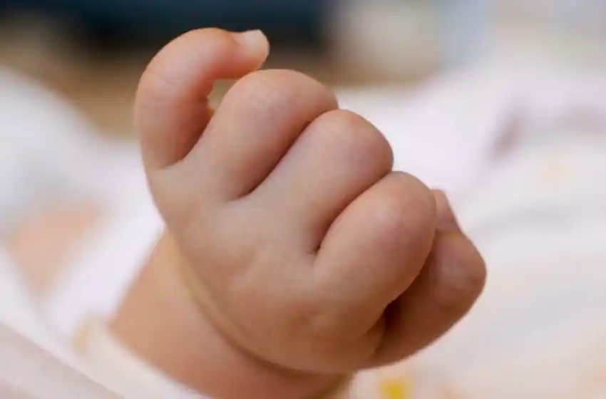 Una pareja ofreció vender a su bebé por 300 pesos para comprar droga