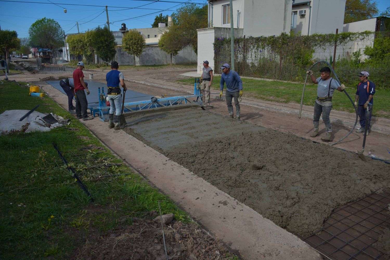 El Municipio trabaja en la pavimentación de la calle Alarcón Muñiz