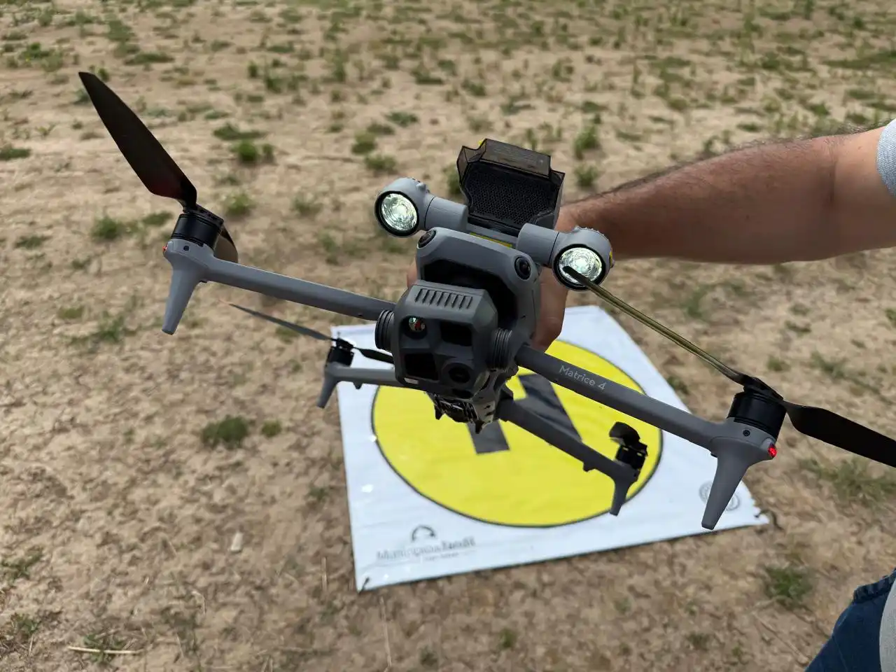 drone defensa civil 11-12-25 - 1