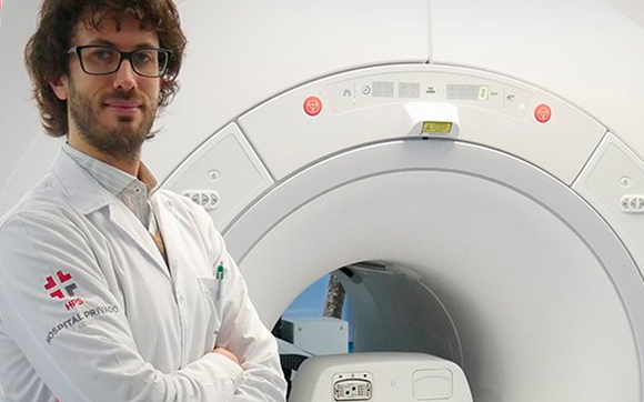 Charla sobre métodos de detección precoz de cáncer de pulmón en el Hospital Sadiv