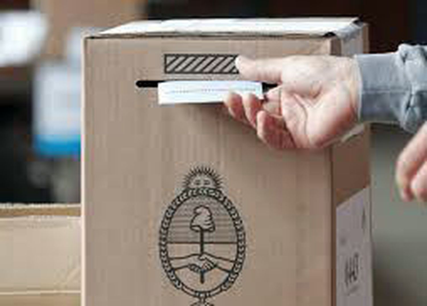 Extranjeros ante el compromiso de votar en un país que no es el suyo