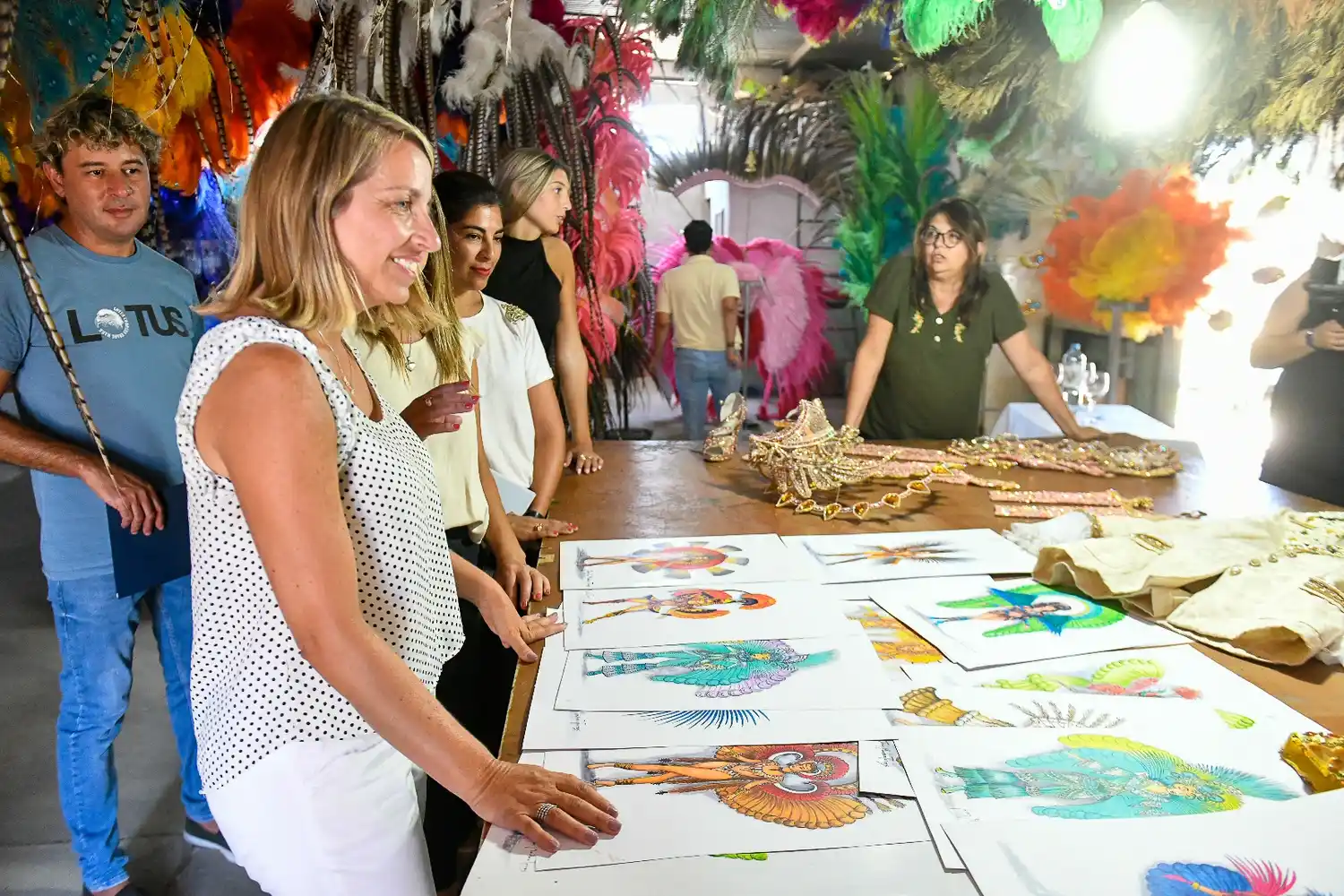 Stratta entregó aportes a las comparsas de Hasenkamp