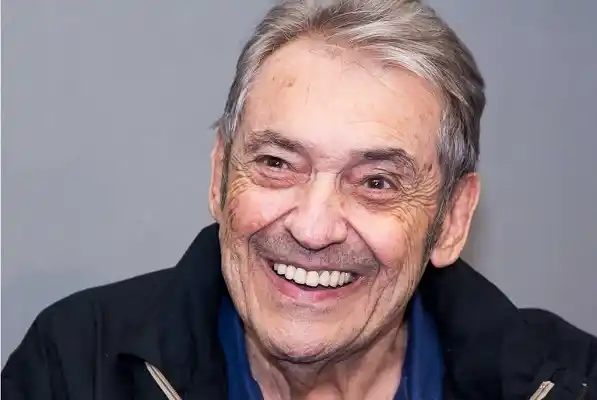 Murió Alberto Cortez, el poeta argentino que le cantó a las simples cosas