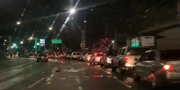 Caracas sin gasolina: estas son las 43 estaciones de servicio cerradas