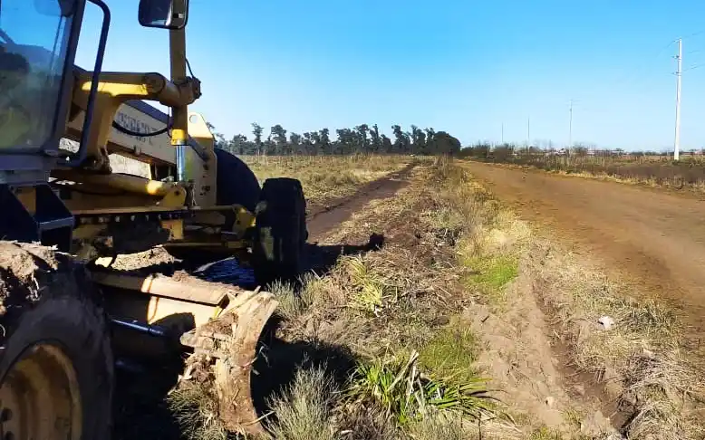 Marcos Paz: Vialidad trabaja en el mantenimiento y mejorado de caminos rurales