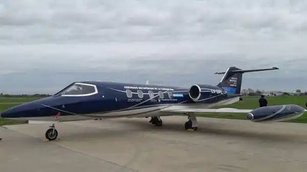 Bullrich entregó el avión que era de Lázaro Báez a la Policía Federal