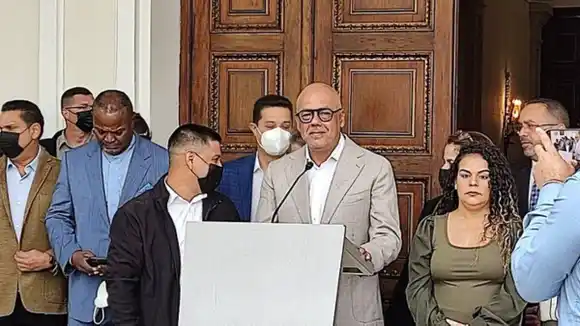 Jorge Rodríguez despidió el año de la Asamblea de Maduro y prefirió no opinar sobre «la nada» (Guaidó)