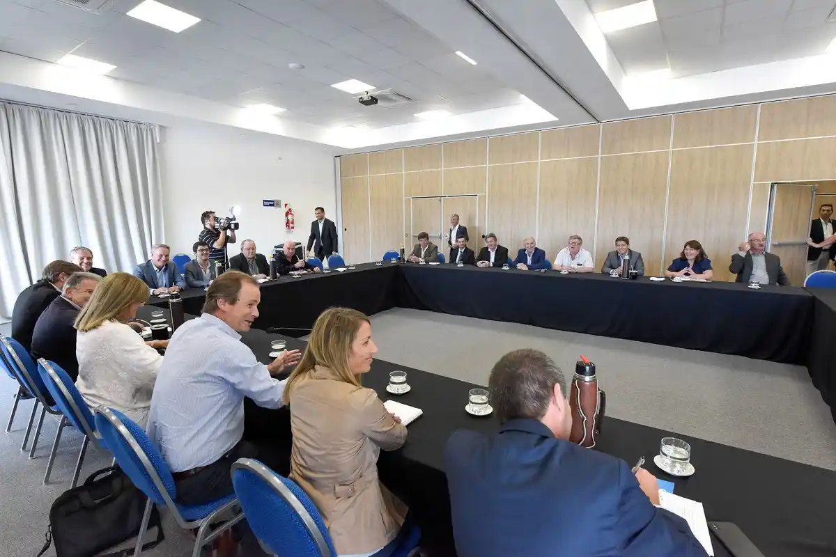 Bordet conformó una agenda de trabajo con los intendentes de Cambiemos