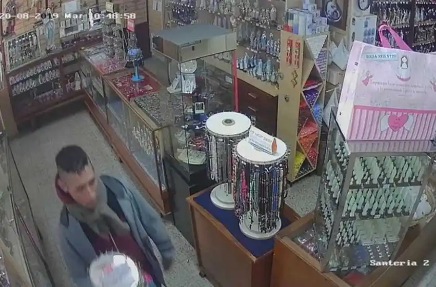 Sin límites: robaron un portallaveros del Hogar de la Gruta de Lourdes