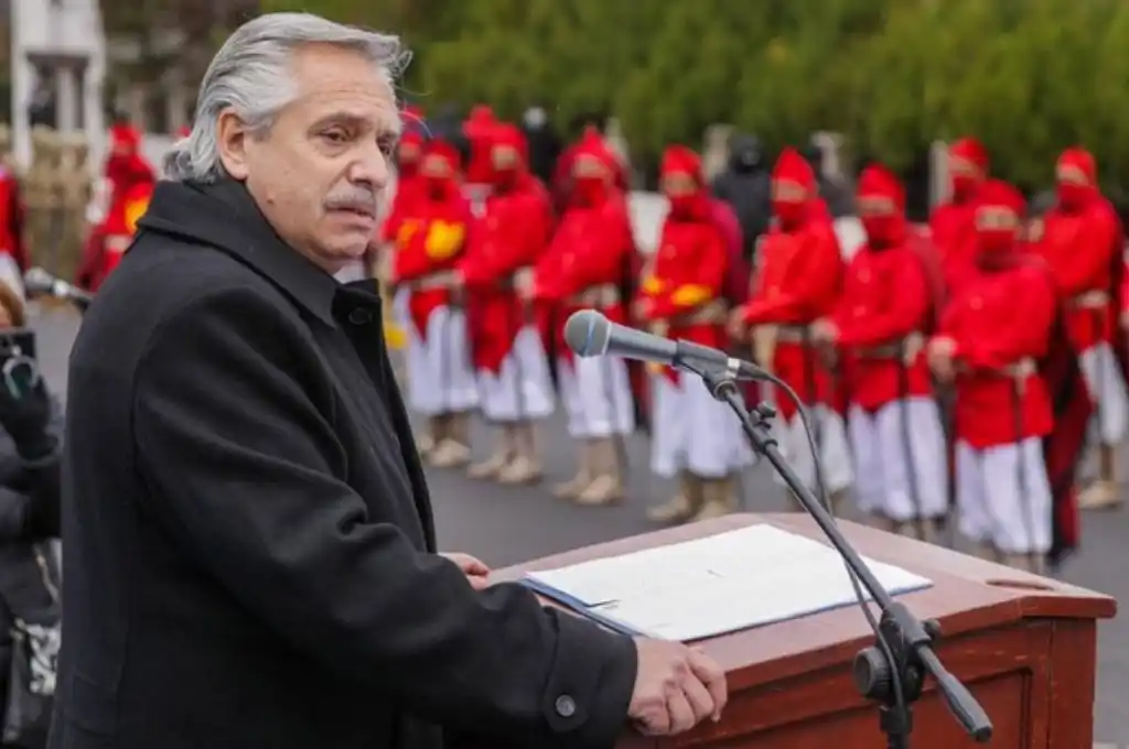 Fernández juró ante Güemes vacunar rápidamente a todos los argentinos