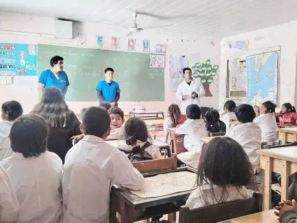 Fortalecen la promoción de hábitos 
saludables en escuelas de la zona oeste