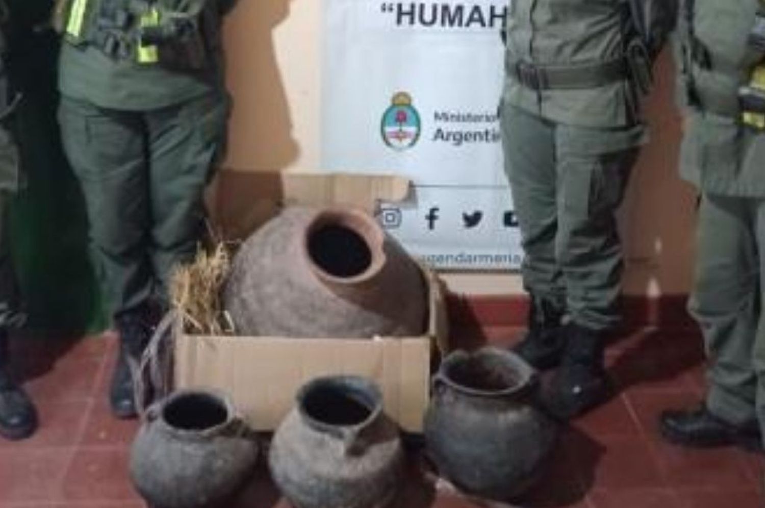 De Humahuaca a Santa Fe: incautan vasijas prehispánicas en control vehicular