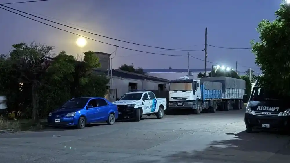La Policía en el lugar del hecho.  Suárez al día