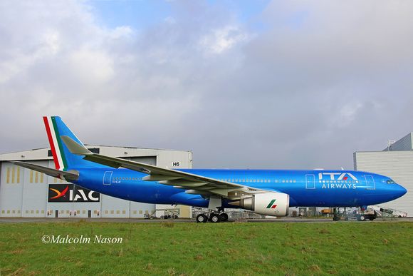 El primer Airbus A330 de ITA Airways ya luce el nuevo livery azul metalizado