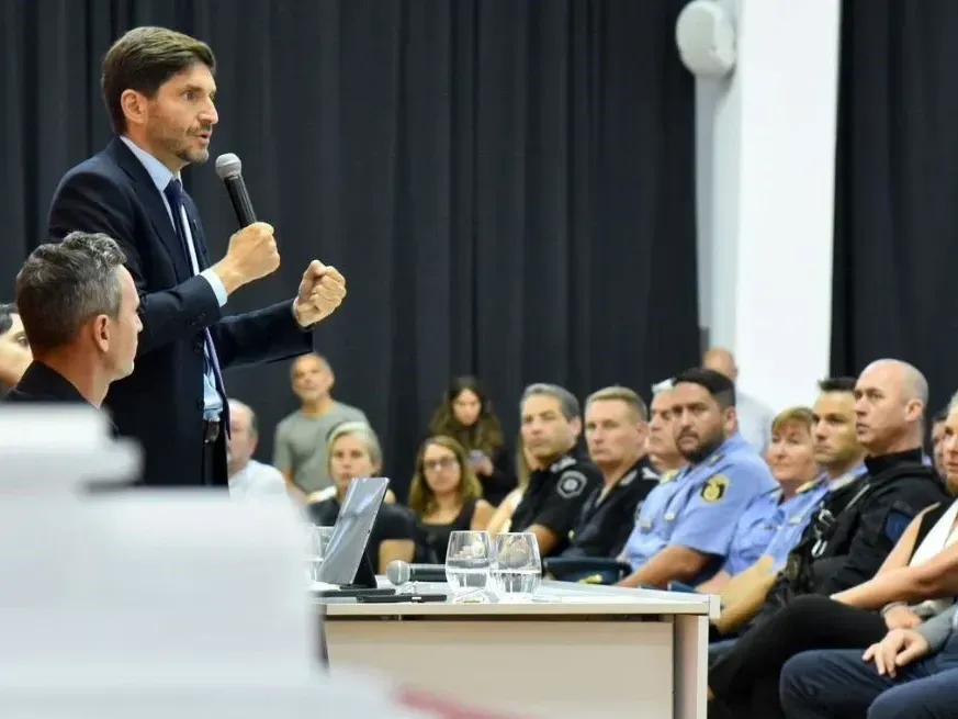 Maximiliano Pullaro encabezó la licitación del nuevo centro de reclusión en Piñero.