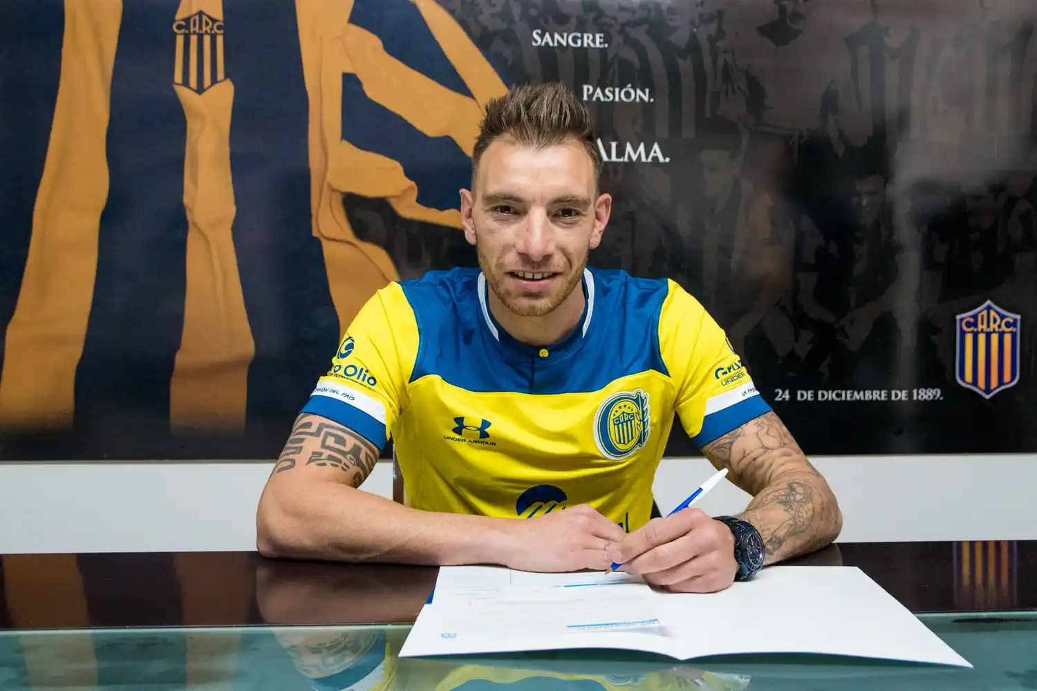 Central oficializó la llegada de Jonathan Bottinelli