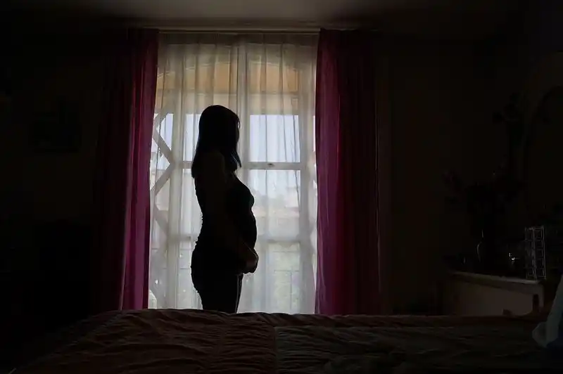 Cada día, 85 adolescentes se convierten en madres en la Provincia