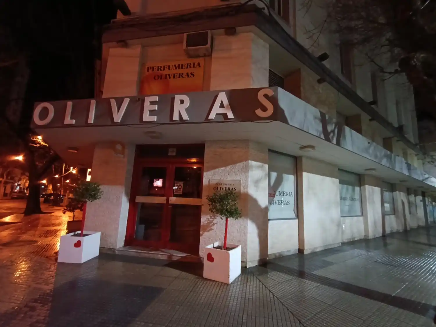 Robo en Perfumería Oliveras | Crédito: RADIO RAFAELA - 1