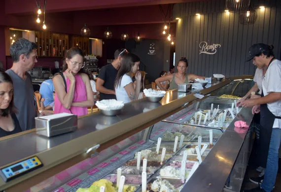 Miles de tandilenses participaron de otra Noche de los Helados