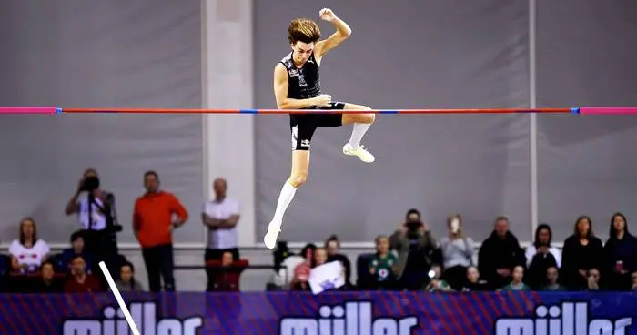 Histórico: el sueco Armand  Duplantis logró el récord  mundial en salto con garrocha