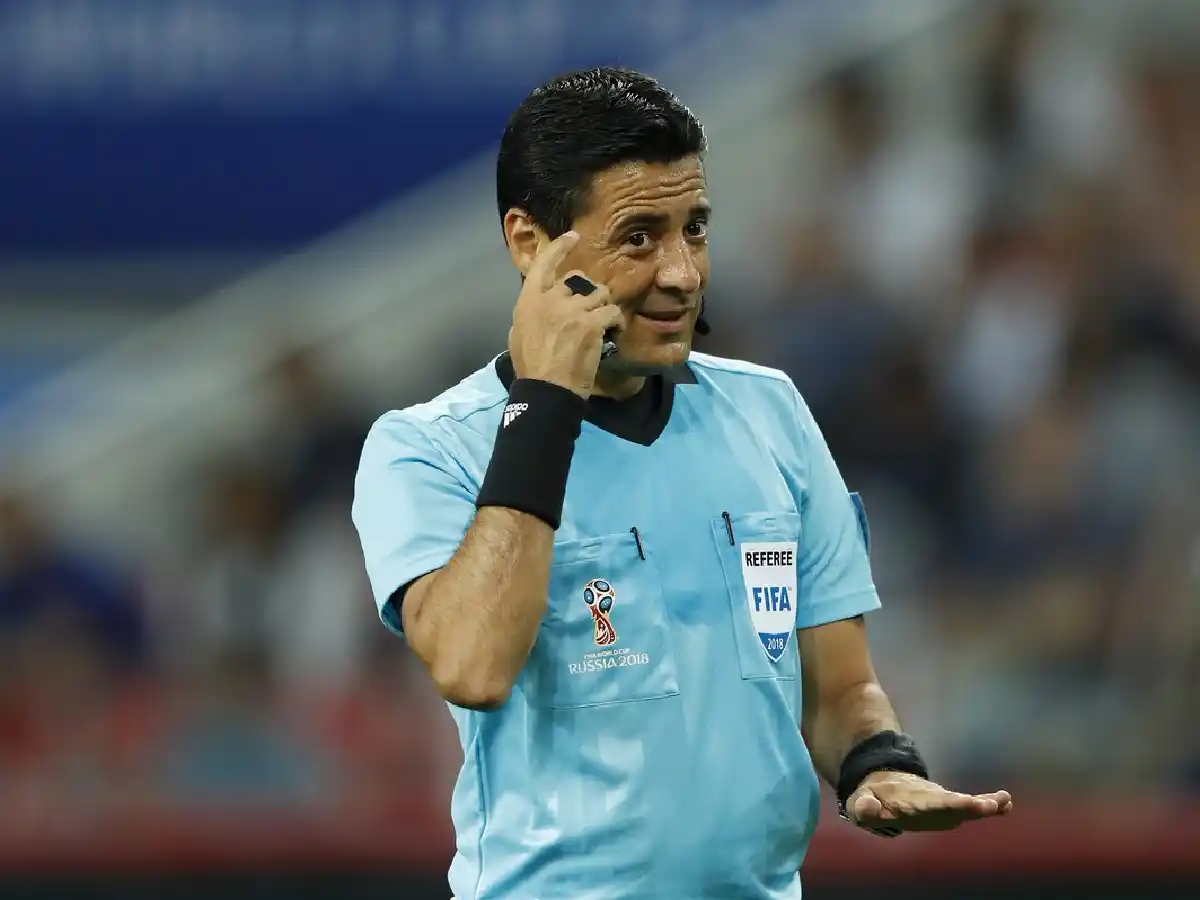 Está el árbitro para el duelo con Francia