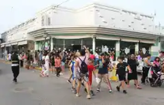 Halloween: Jóvenes invadieron el centro de la ciudad