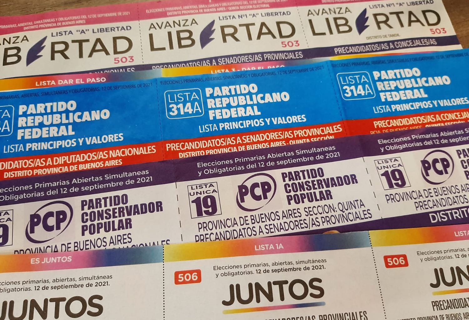 Las campañas se financian al son de los aportes mixtos, los locales prestados y la inversión publicitaria en redes