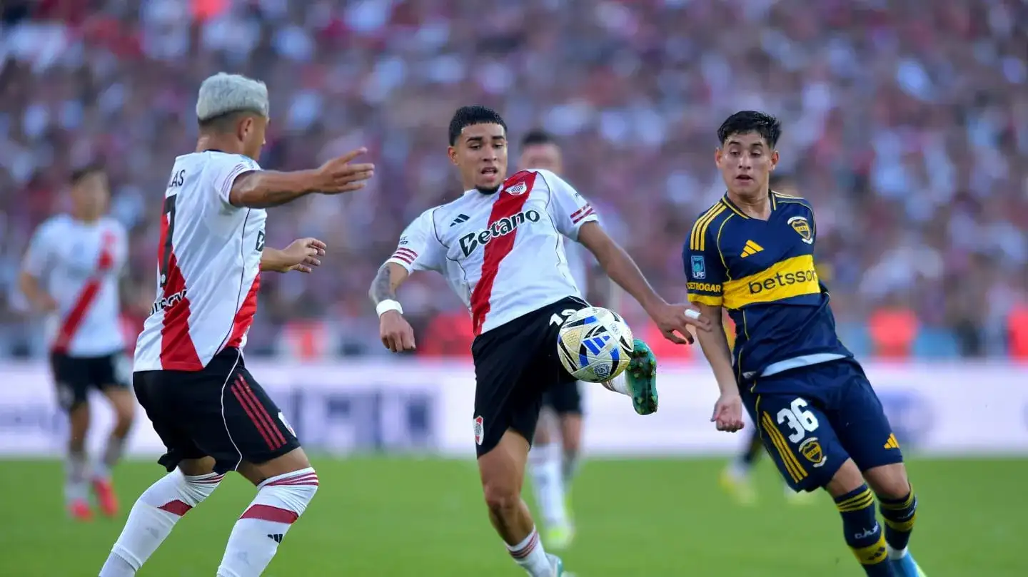 Boca se quedó con el Superclásico.