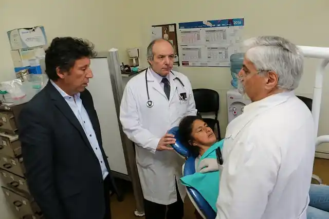 Más de 100 vecinos recuperaron su dentadura gracias al programa "San Isidro Sonrisas"