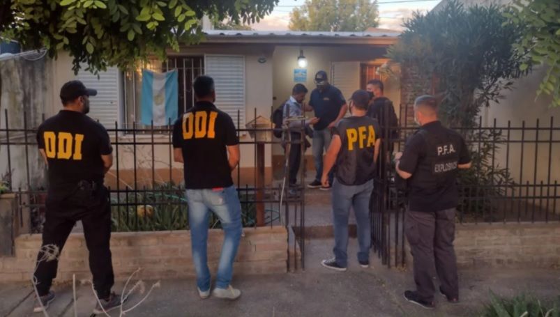 Atentado en Bahía Blanca: Allanaron la casa de una mujer