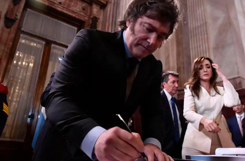 Milei afirmó que con el actual Congreso "va a ser difícil aprobar reformas" y que apelará a decretos