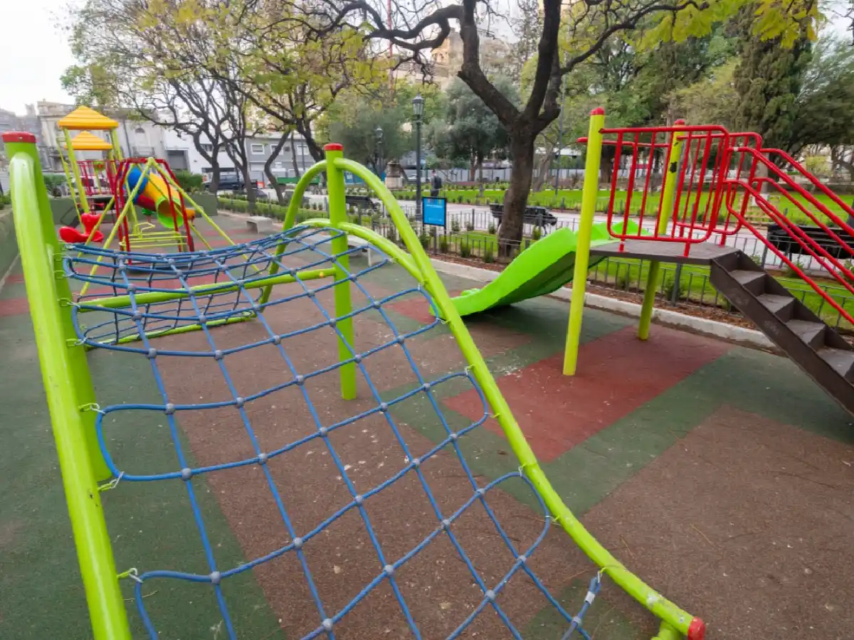 Inauguraron la Plaza Colón luego de nueve meses de remodelación