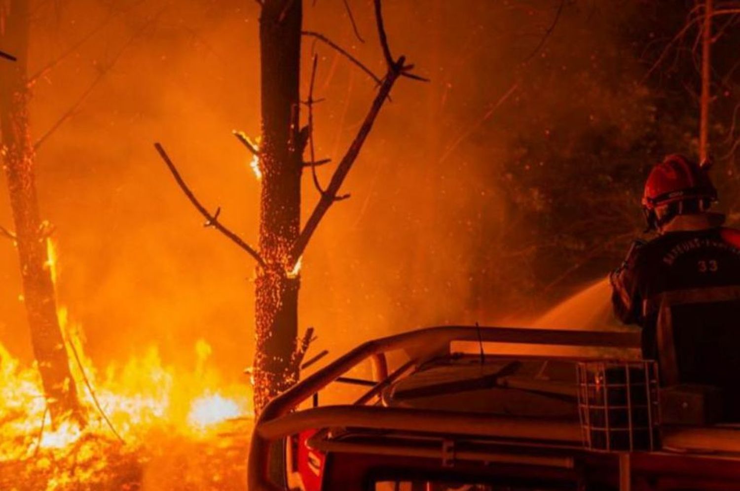 El incendio se produjo junto a la frontera con España