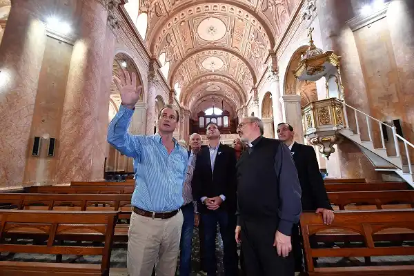 El Gobernador recorrió las obras del Colegio Nacional y la Catedral