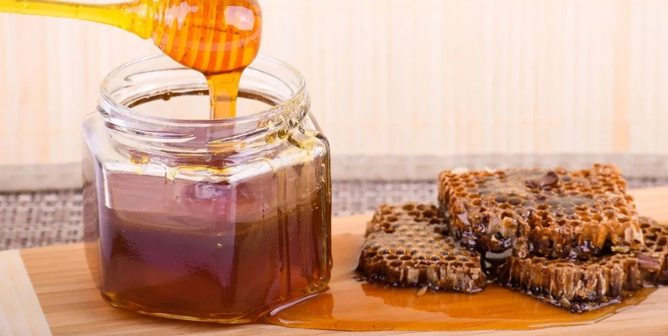 Dos productos alimenticios fueron identificados como ilegales.