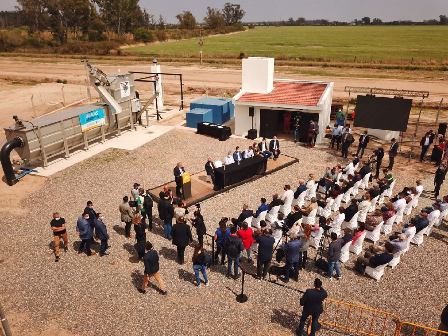 Schiaretti inauguró obra de cloaca máxima en zona sur de Arroyito    