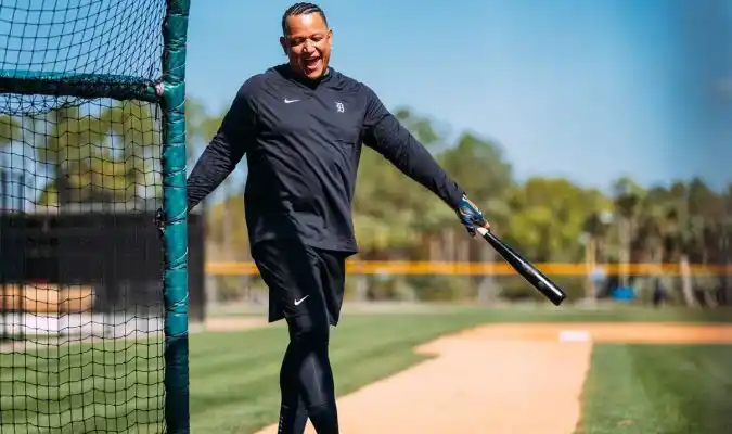 ¡DE LOS MEJORES SALARIOS DE LA MLB! Esto gana Miguel Cabrera en su última temporada