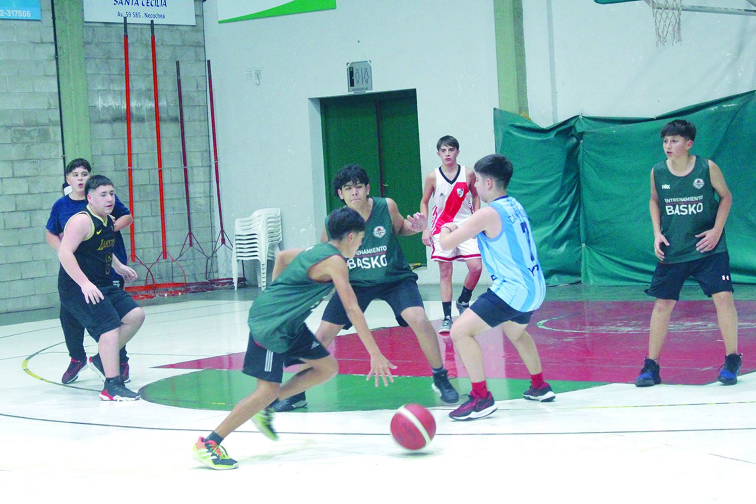 El deporte. Una de las actividades que refleja la apertura de la institución hacia la comunidad