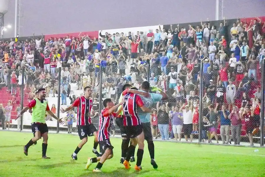 Agónico acceso de Defensores
de Formosa a las semifinales