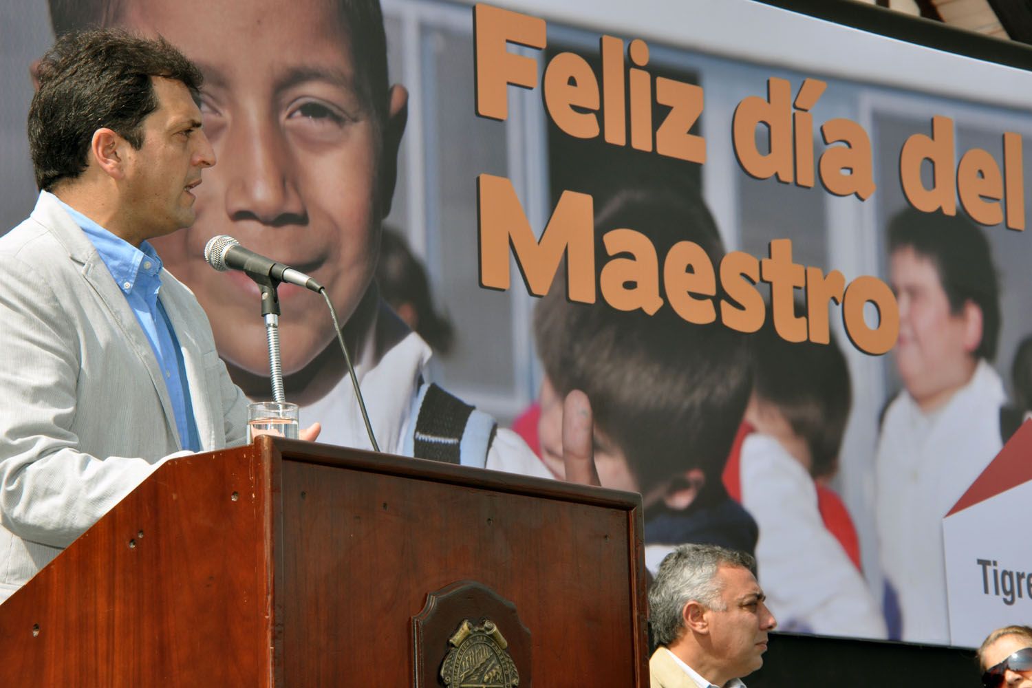 Elecciones 2015: El spot de Massa que le habla a Sarmiento