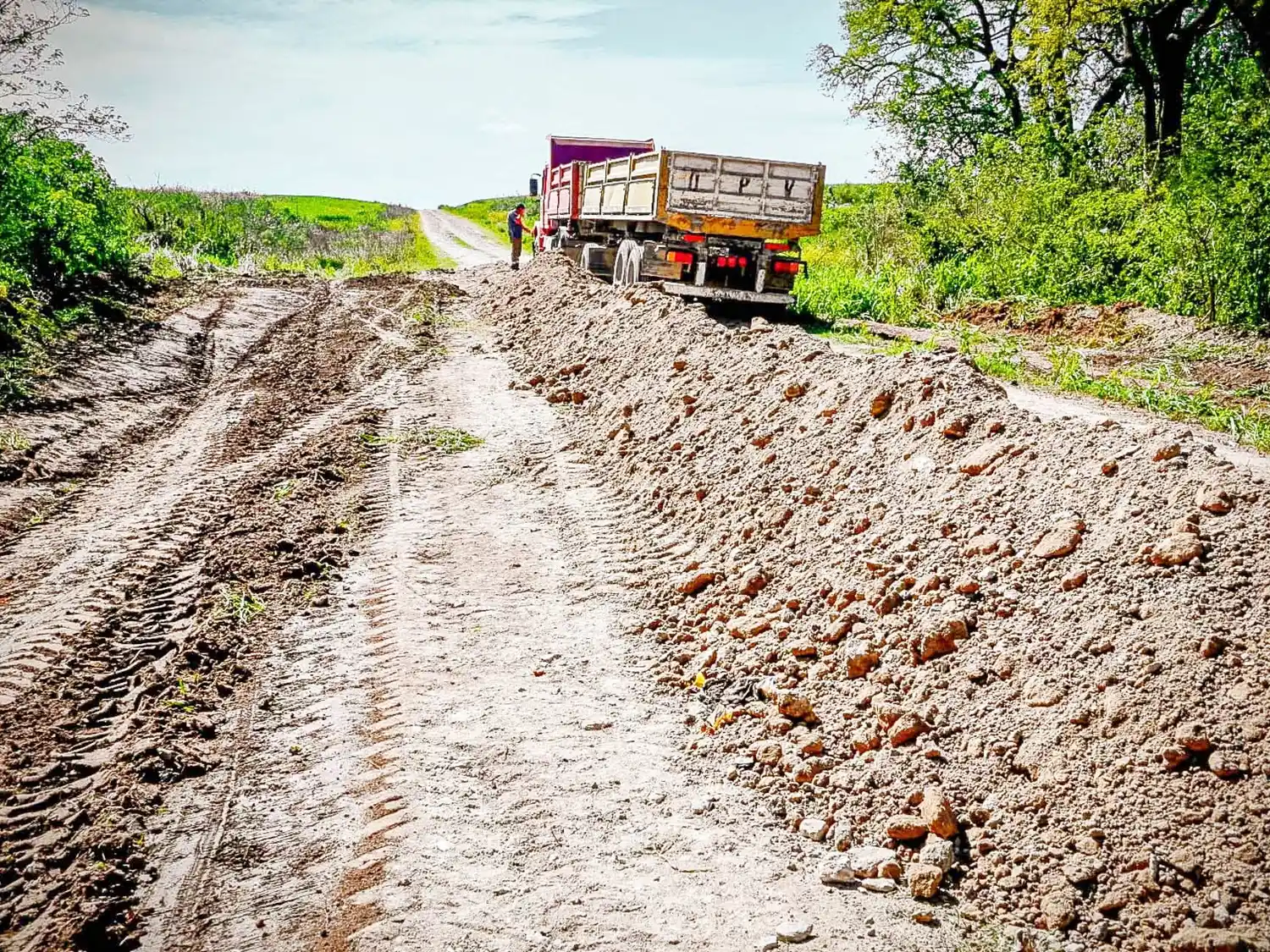 El gobierno provincial intensifica la recuperación de rutas y caminos en Entre Ríos
